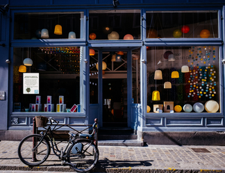 Storefront, entrance with QR Code  